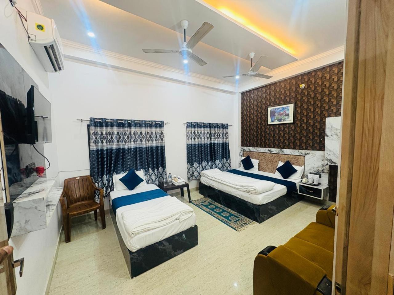 Shri Radhe Radhe Guest House In-Front Of Ram Janam Bhumi Main Gate Fully Ac All Rooms Ayodhya Екстериор снимка